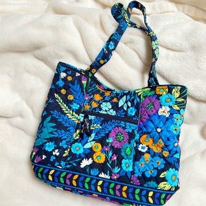 Vera Bradley tote bag